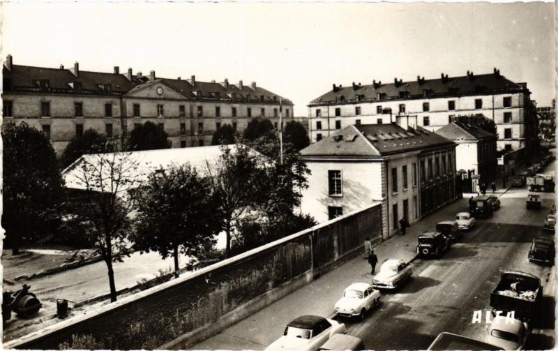Carte postale ancienne Paris 12e-Rue de Reuilly à Paris 12e