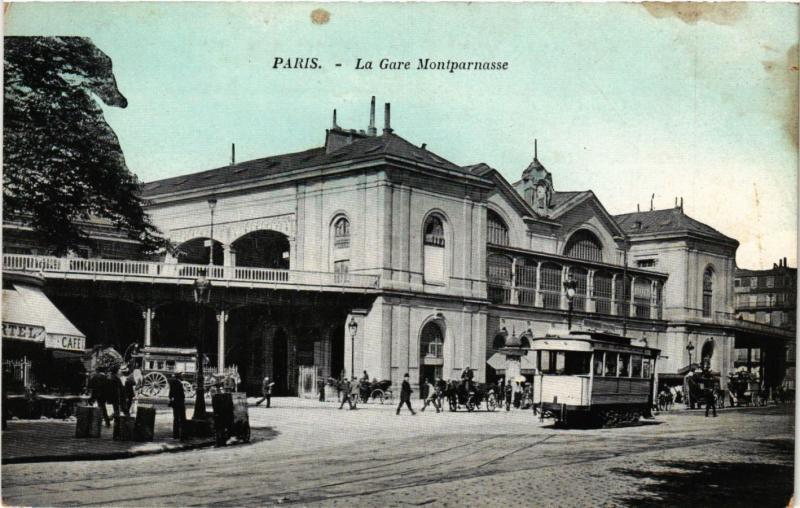 Carte postale ancienne La Gare Montparnasse à Paris 14e