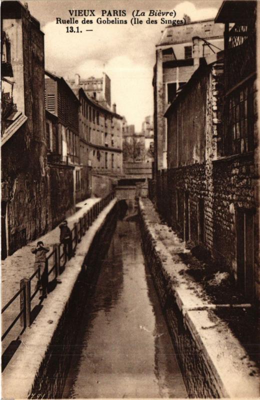 Carte postale ancienne Paris 13e Paris-Vieux Paris-Ruelle des Gobelins à Paris 13e