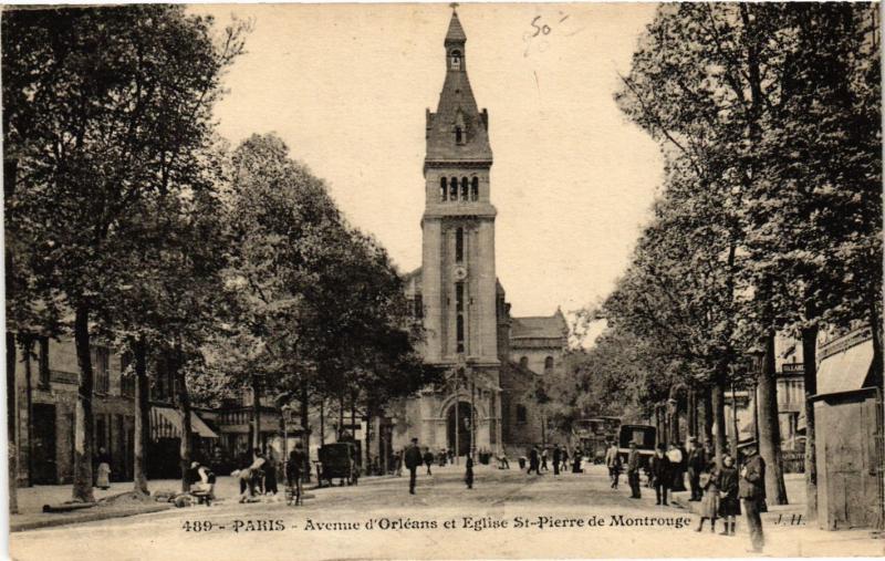 Carte postale ancienne Avenue d'Orléans et Eglise Saint-Pierre de Montrouge à Paris 14e
