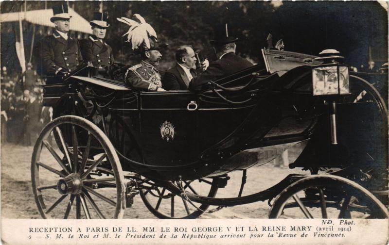 Carte postale ancienne Paris 12e-S.M. le Roi&M. le Président de la REpublique arrivent à Paris 12e