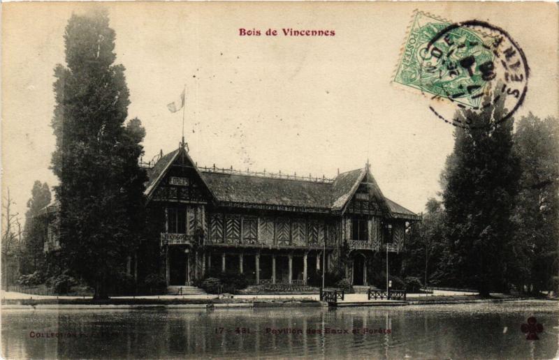 Carte postale ancienne Paris 12e-Bois de Vincennes-Pavillon des Eaux et Foréts à Paris 12e