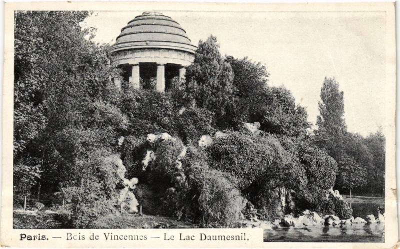 Carte postale ancienne Paris 12e-Bois de Vincennes-Le Lac Daumesnil à Paris 12e
