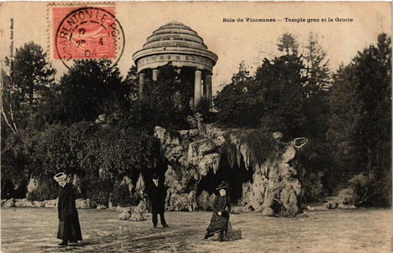 Carte postale ancienne Paris 12e-Bois de Vincennes-Temple grec et la Grotte à Paris 12e