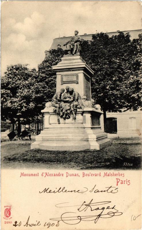 Carte postale ancienne Monument d'Alexandre Dumas - Boulevard Malesherbes à Paris 17e