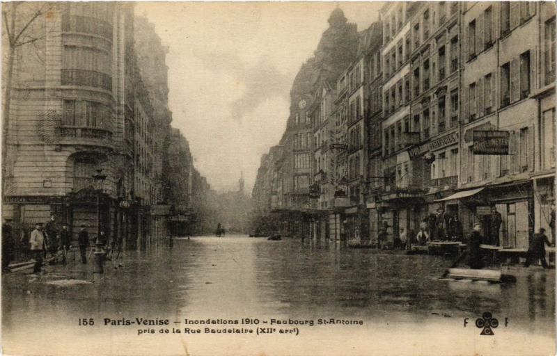 Carte postale ancienne Paris 12e-Inondation de Paris-Faubourg Saint-Antoine à Paris 12e