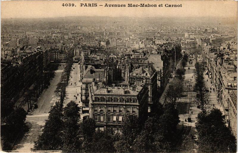 Carte postale ancienne Avenue Mac-Mahon et Carnot à Paris 17e