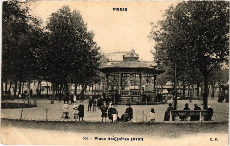 Carte postale ancienne Place des Fêtes à Paris 19e