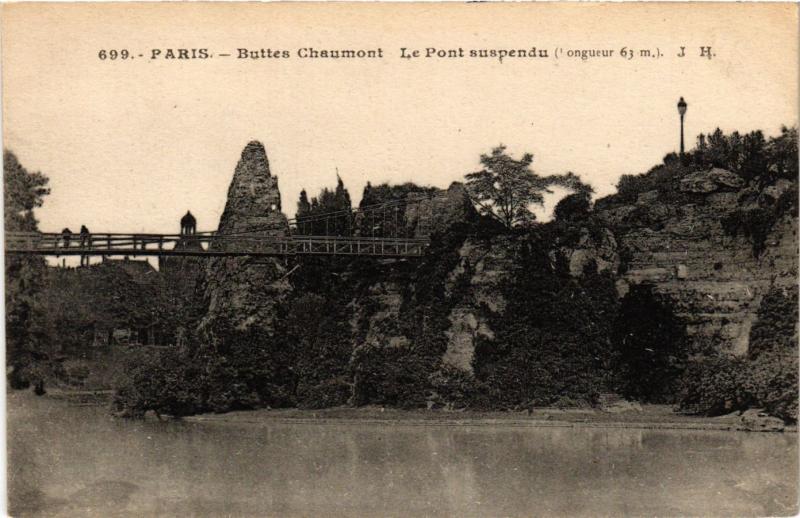 Carte postale ancienne Buttes Chaumont - Le Pont suspendu à Paris 19e