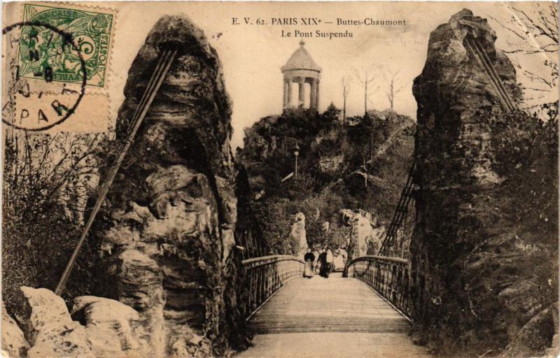 Carte postale ancienne Buttes Chaumont - Le Pont suspendu à Paris 19e