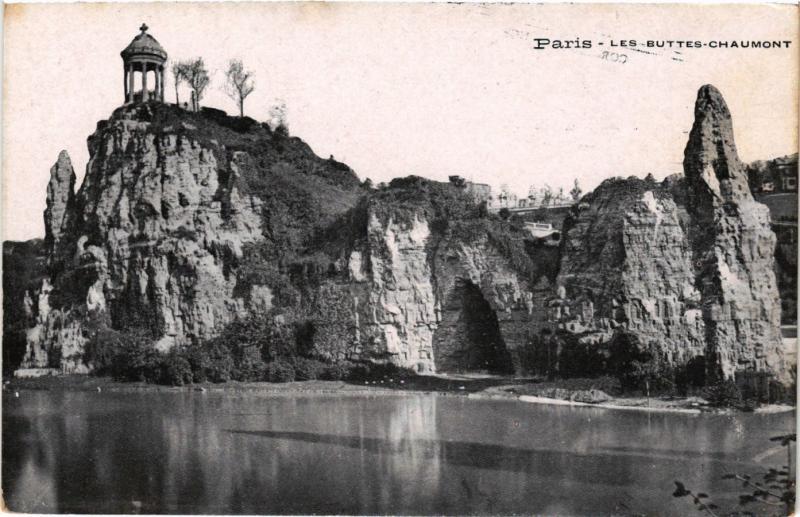Carte postale ancienne Les Buttes-Chaumont à Paris 19e