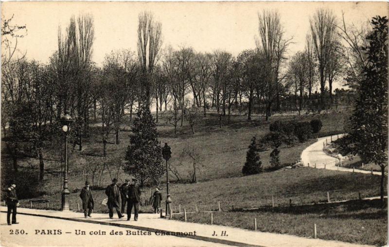 Carte postale ancienne Un coin des Buttes Chaumont à Paris 19e