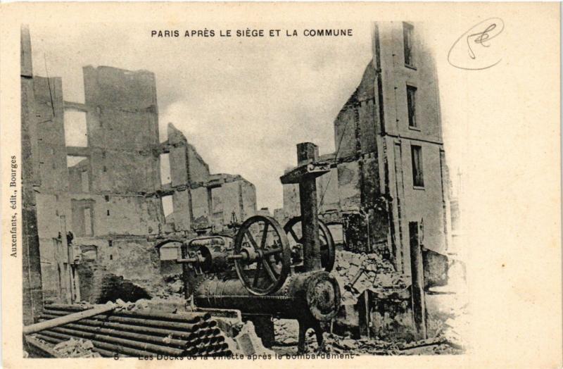 Carte postale ancienne Paris après le siège et la Commune - Les Docks de la Villette après le bombardement à Paris 19e