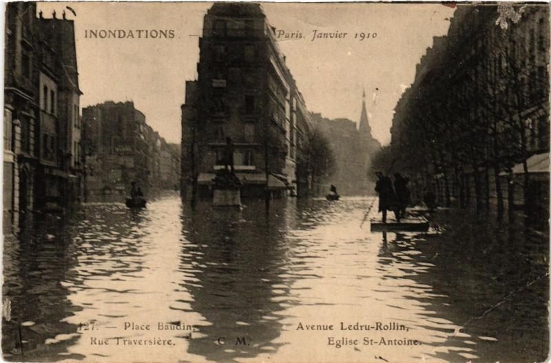 Carte postale ancienne Paris 12e-Inondation-Place Baudin-Avenue Ledru Rollin à Paris 12e