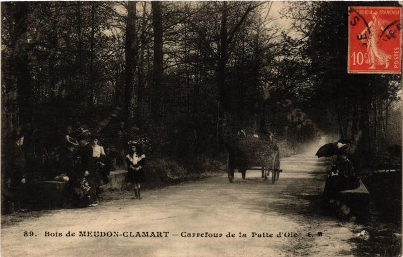 Carte postale ancienne Bois de Meudon-Clamart - Carrefour de la Patte d'Ole à Clamart