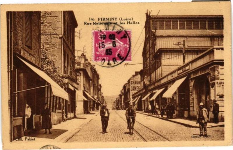 Carte postale ancienne Firminy - Rue Nationale et les Halles à Firminy