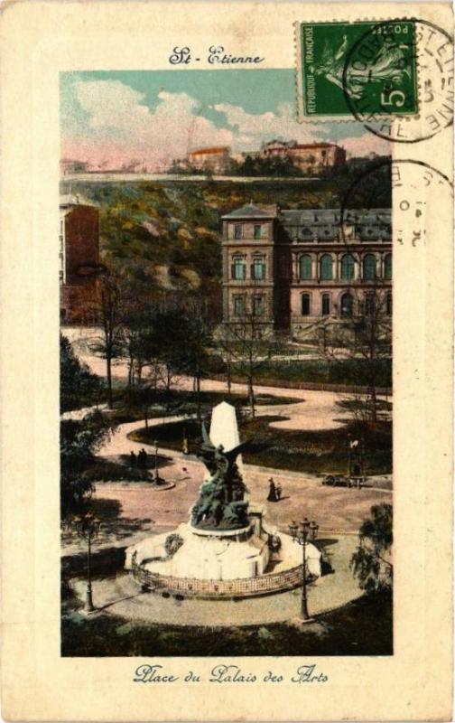 Carte postale ancienne Saint-Etienne - Place du Palais des Arts à Saint-Étienne