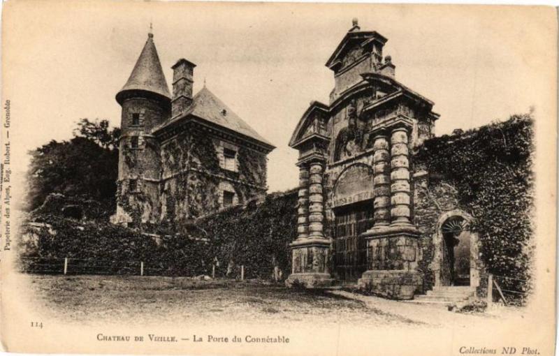 Carte postale ancienne Chateau de Vizille - La Porte du Connetable à Vizille