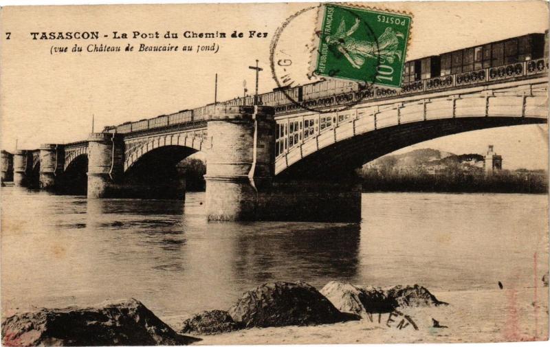 Carte postale ancienne Tarascon-La Pont du Chemin de Fer à Tarascon