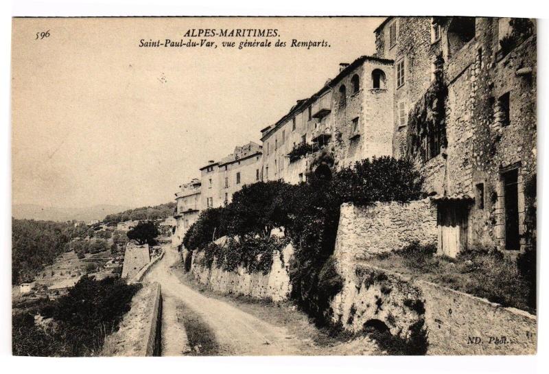 Carte postale ancienne Alpes - Maritimes - Saint-Paul var vue générale des remparts