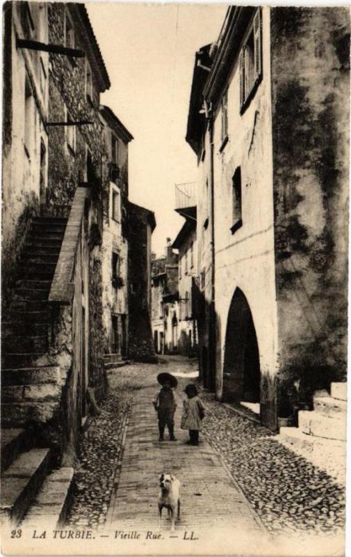 Carte postale ancienne La Turbie - Vieille Rue à La Turbie