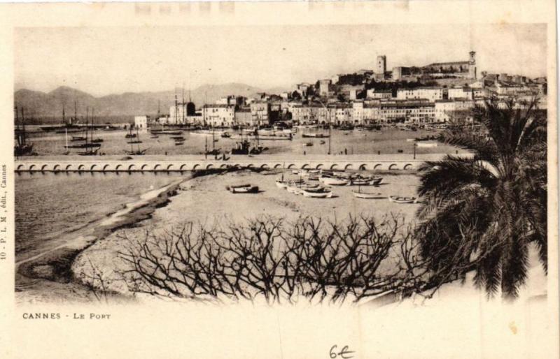 Carte postale ancienne Cannes Le Port à Cannes