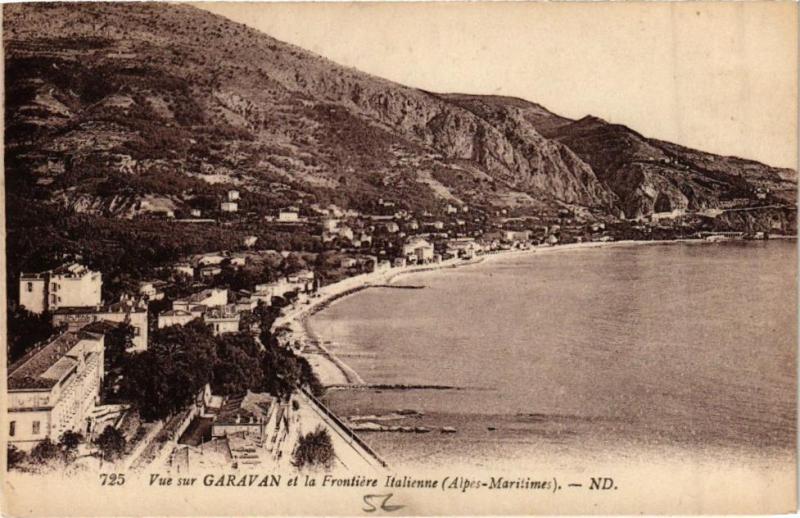 Carte postale ancienne Vue sur Garavan et la Frontiére Italienne
