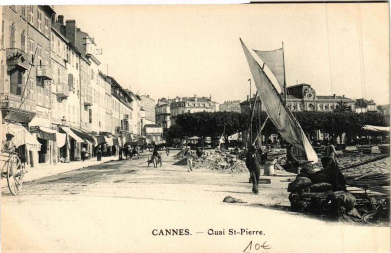 Carte postale ancienne Cannes Quai Saint-Pierre à Cannes