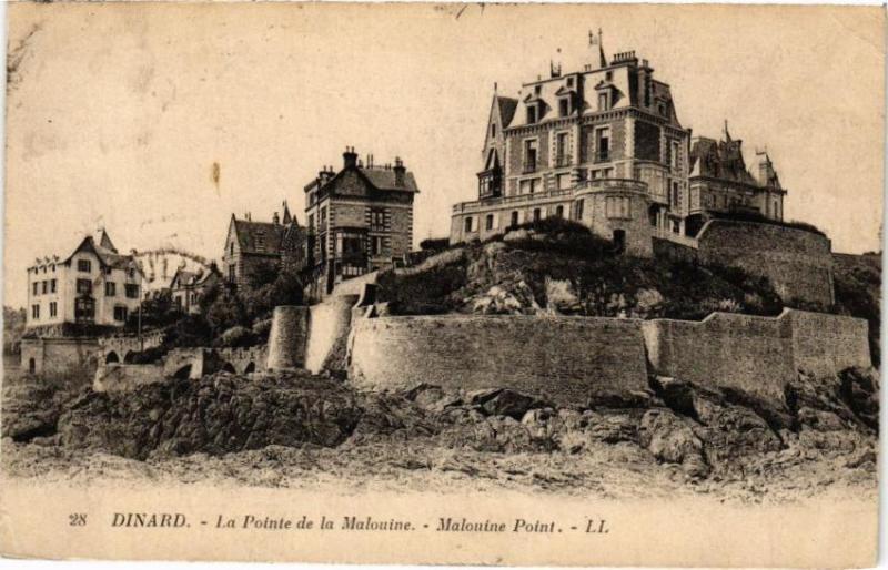 Carte postale ancienne Dinard-La Pointe de la Malouine à Dinard