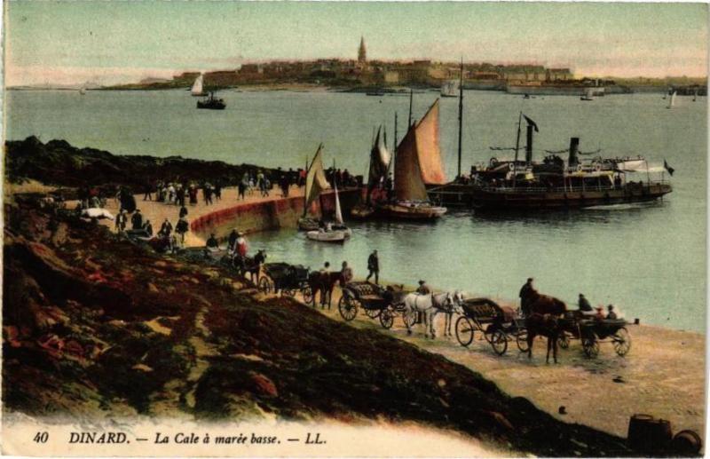 Carte postale ancienne Dinard-La Cale a marée basse à Dinard