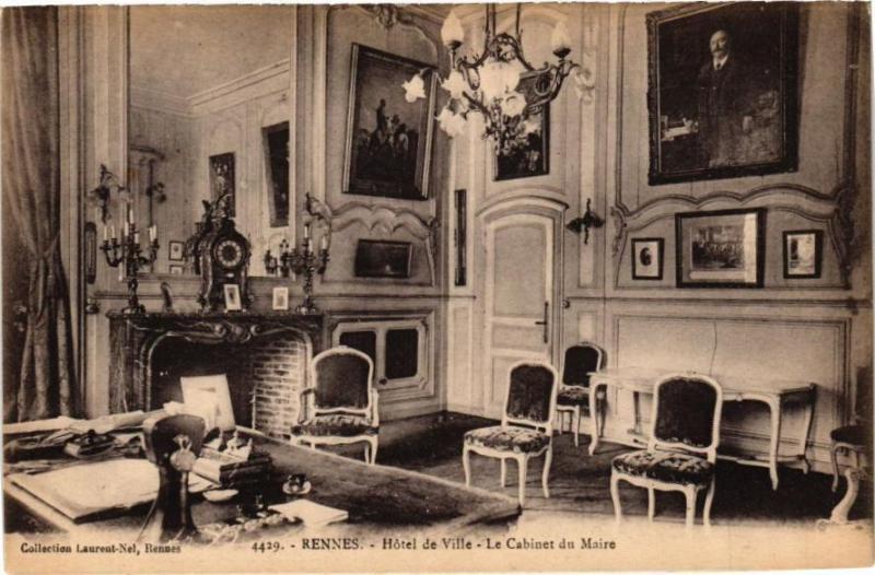 Carte postale ancienne Rennes-Hotel de Ville-Le Cabinet du Maire à Rennes