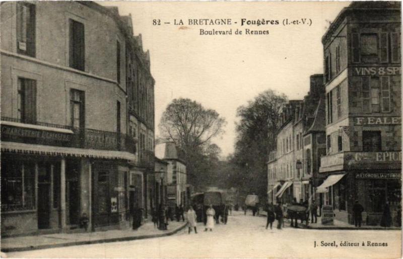 Carte postale ancienne La Bretagne-Fougeres-Boulevard de Rennes à Rennes