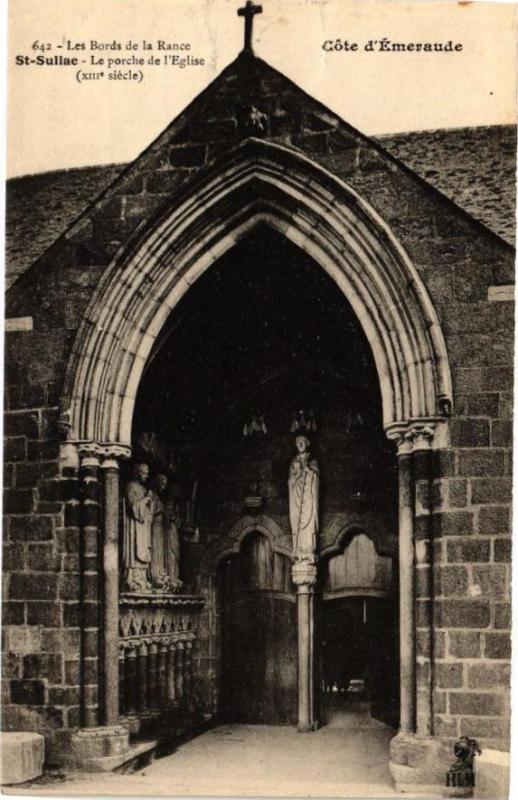 Carte postale ancienne Les Bords de la Rance-Saint-Suliac-Le porche de l'Eglise à Saint-Suliac