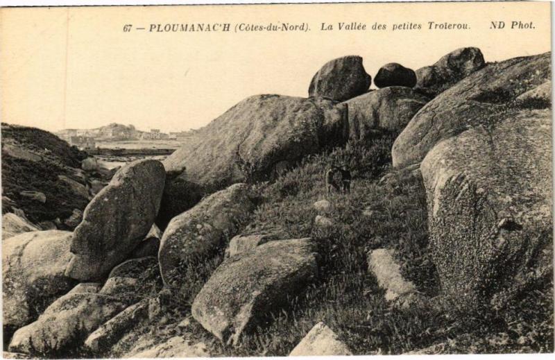 Carte postale ancienne Ploumanach-La Vallée des petites Troierou