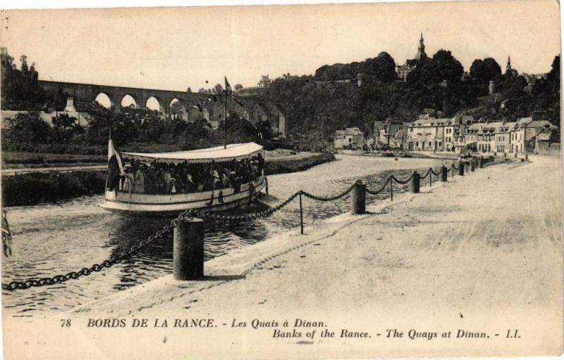 Carte postale ancienne Bords de la Rance-Les Quais a Dinan à Dinan