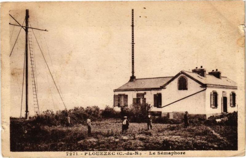 Carte postale ancienne Plouezec - Le Sémaphore à Plouézec