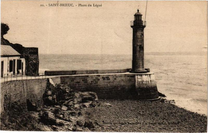 Carte postale ancienne Saint-Brieuc - Phare du Légué à Saint-Brieuc