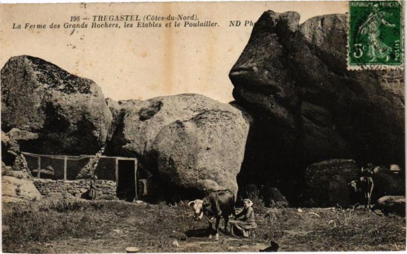 Carte postale ancienne Tregastel - La Ferme des Grands Rochers les Etables.. à Trégastel