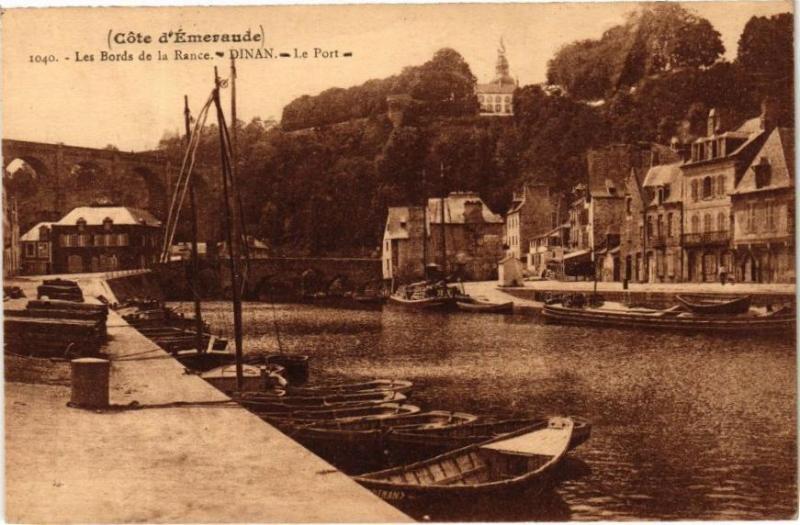 Carte postale ancienne Cote d'Emeraude - Les Bords de la Rance - Dinan - Le Port à Dinan