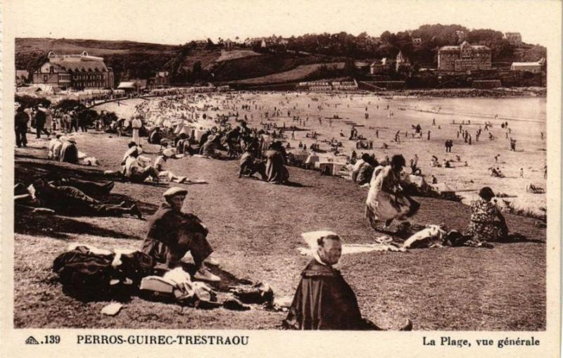 Carte postale ancienne Perros-Guirec-Trestraou - La Plage vue générale à Perros-Guirec