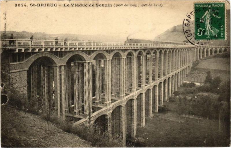 Carte postale ancienne Saint-Brieuc-Le Viaduc de Souzin à Saint-Brieuc