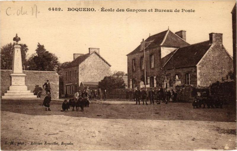 Carte postale ancienne Boqueho-Ecole des Garcons et Bureau de Poste à Boqueho