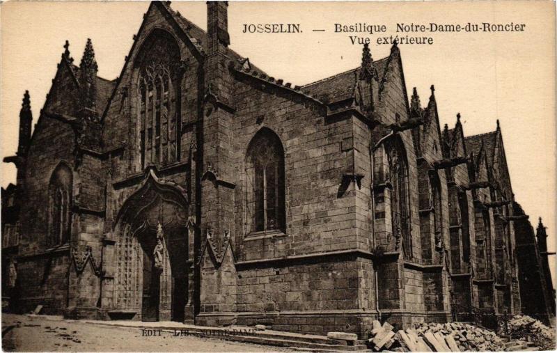 Carte postale ancienne Josselin - Basilique N.-D.-du-Roncier - Vue exterieure à Josselin