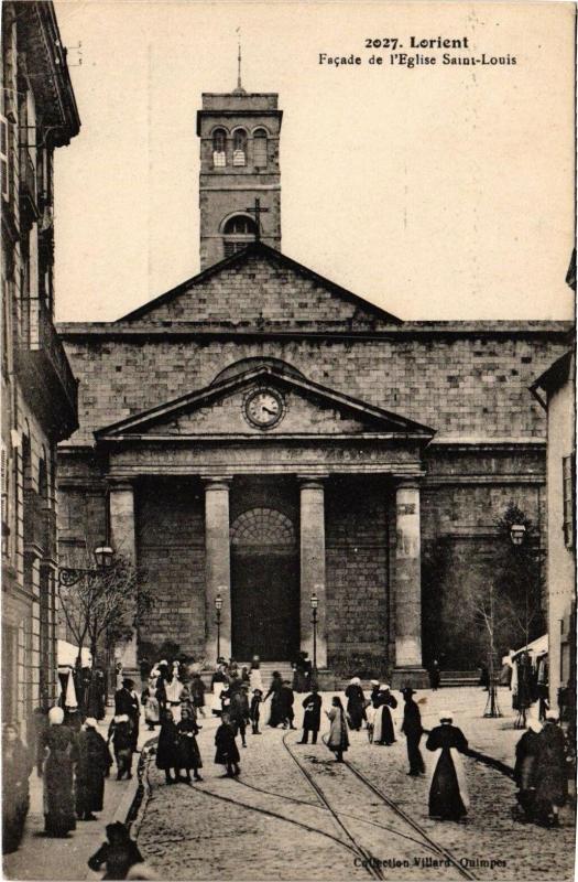 Carte postale ancienne Lorient - Facade de l'Eglise Saint-Louis à Lorient