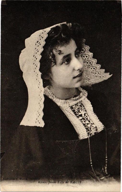 Carte postale ancienne Jeune fille de Baud