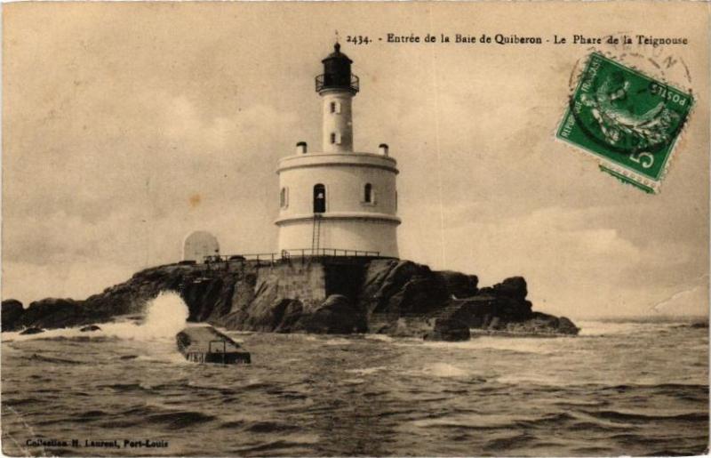 Carte postale ancienne Entrée de la Baie de Quiberon - Le Phare de la Teignouse à Quiberon