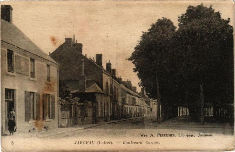 Carte postale ancienne Jargeau - Boulevard Carnot à Jargeau