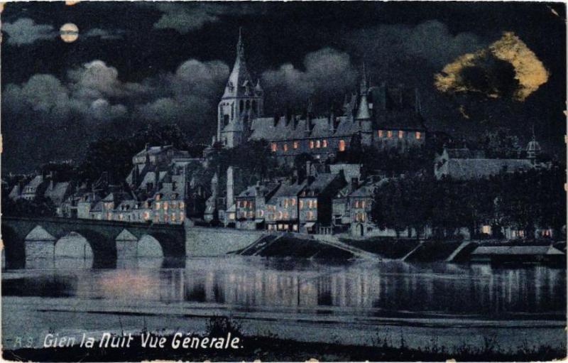 Carte postale ancienne Gien la nuit - Vue générale