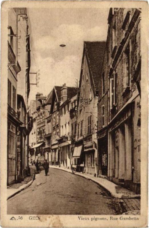 Carte postale ancienne Gien - Vieux pignons à Gien
