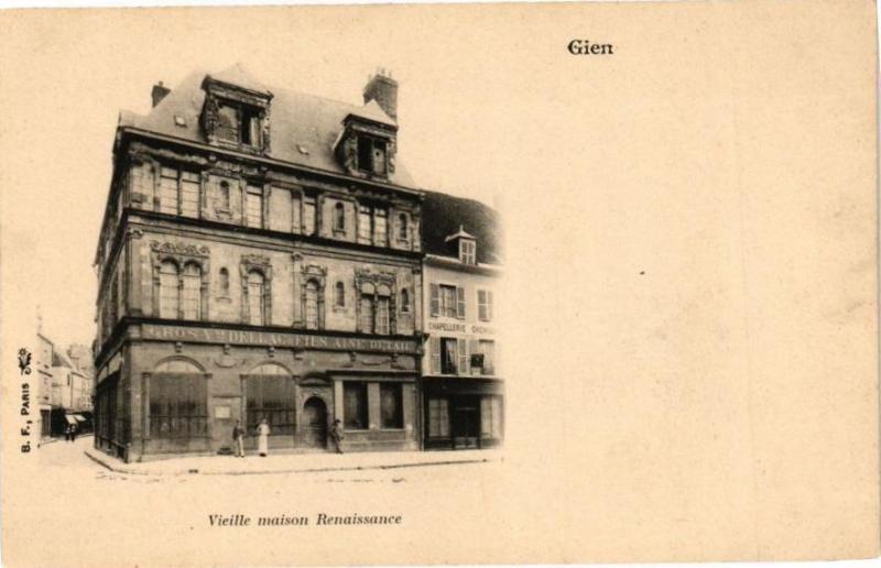Carte postale ancienne Gien - Vieille Maison à Gien